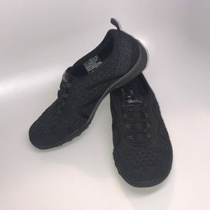 Size Six Slip on Skechers